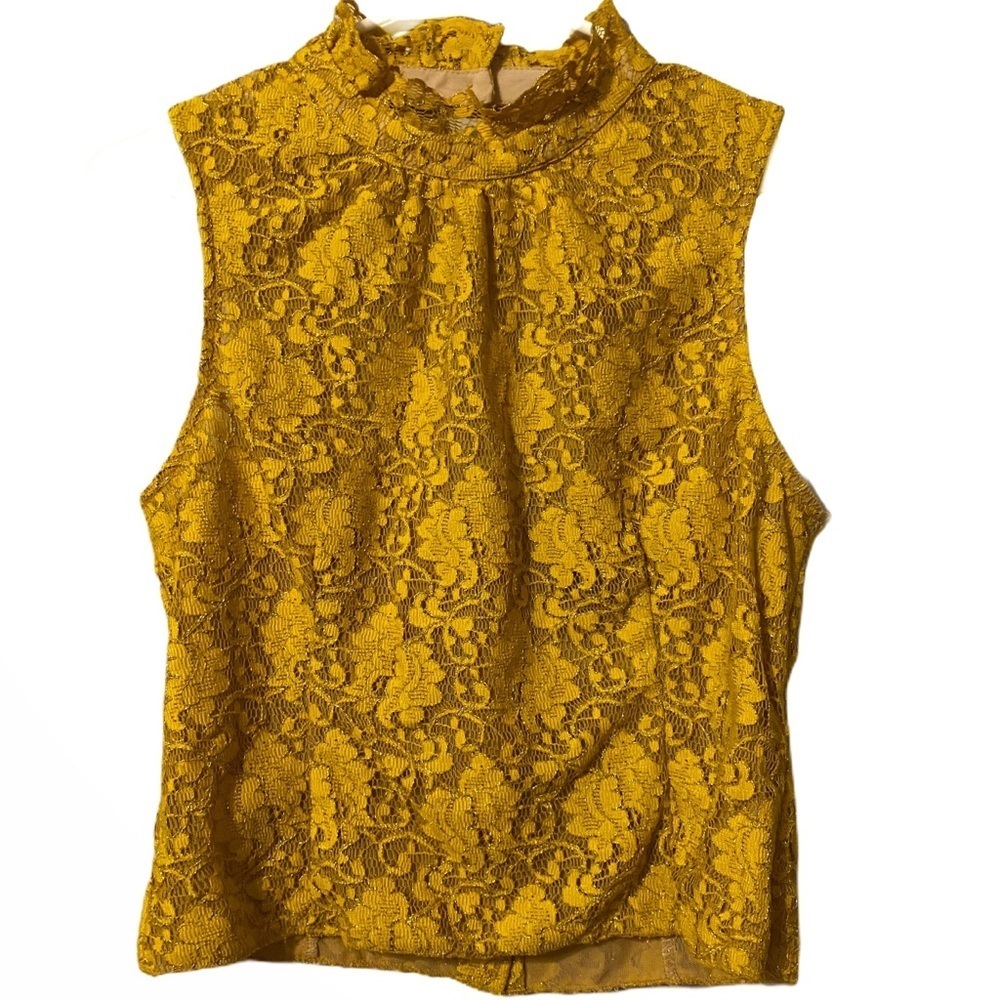 WYATT light gold lace open‎ back blouse medium NWOT
